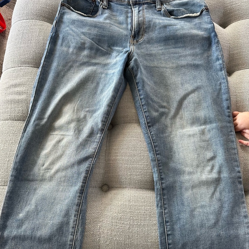 Lucky Brand Men's Light Blue Classic Straight Jeans 32x30